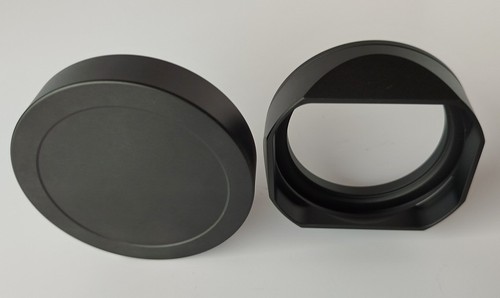 Lens hood with - cap, for